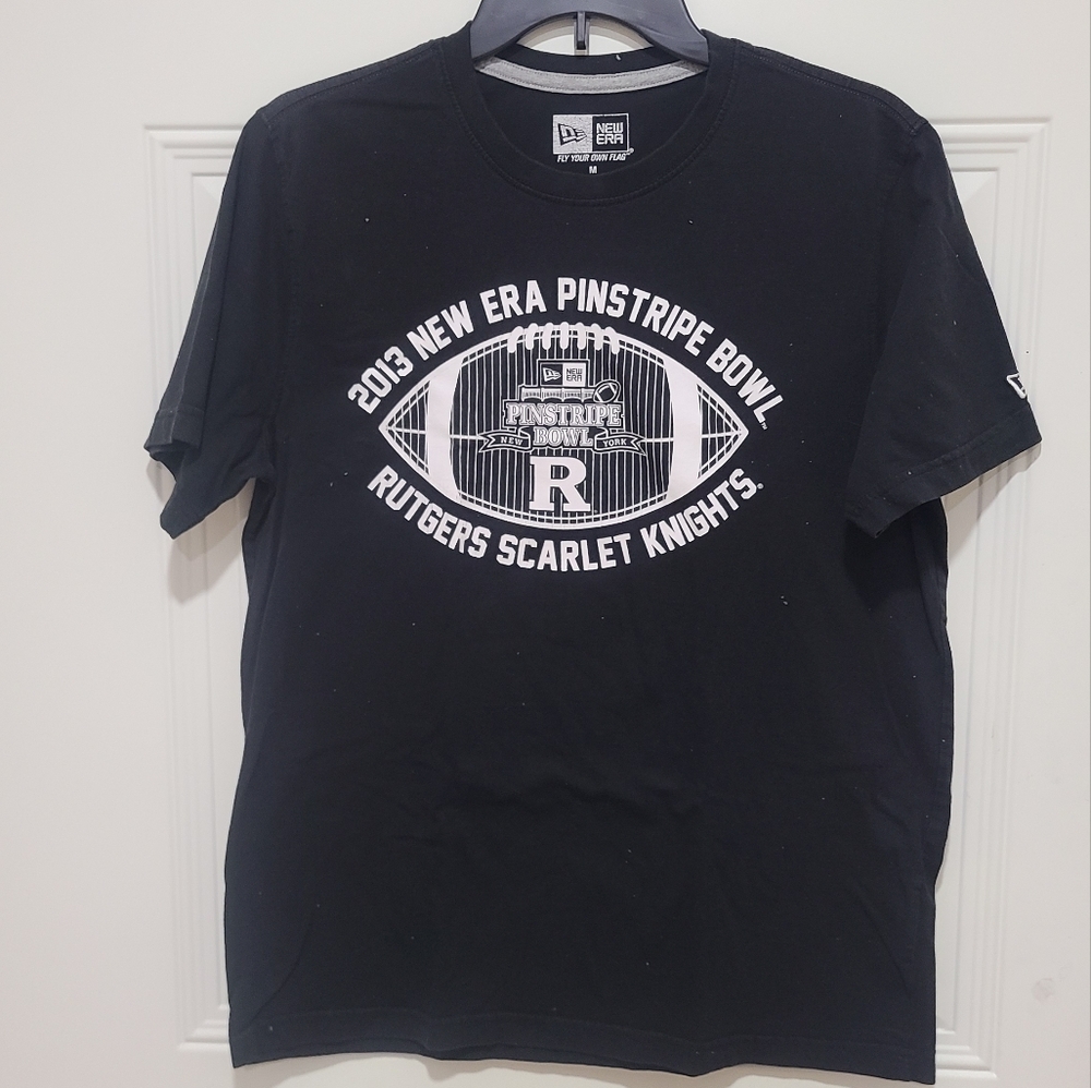 New Era Rutgers Scarlet Knights Pinstripe Bowl Football T-Shirt Mens Medium NCAA